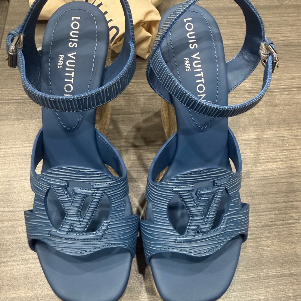 Louis Vuitton LV Isola Wedge Espadrille - Picture 4 of 4